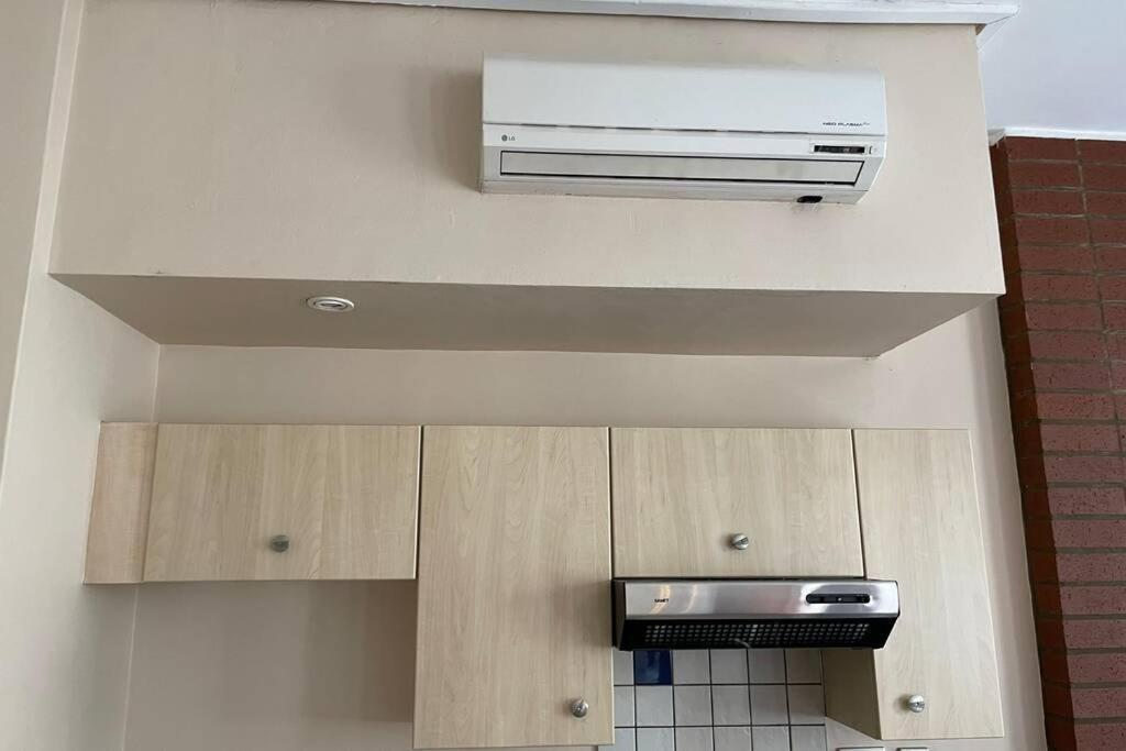 Cool & Easy Flat In The Heart Of Marshalltown 요하네스버그 외부 사진