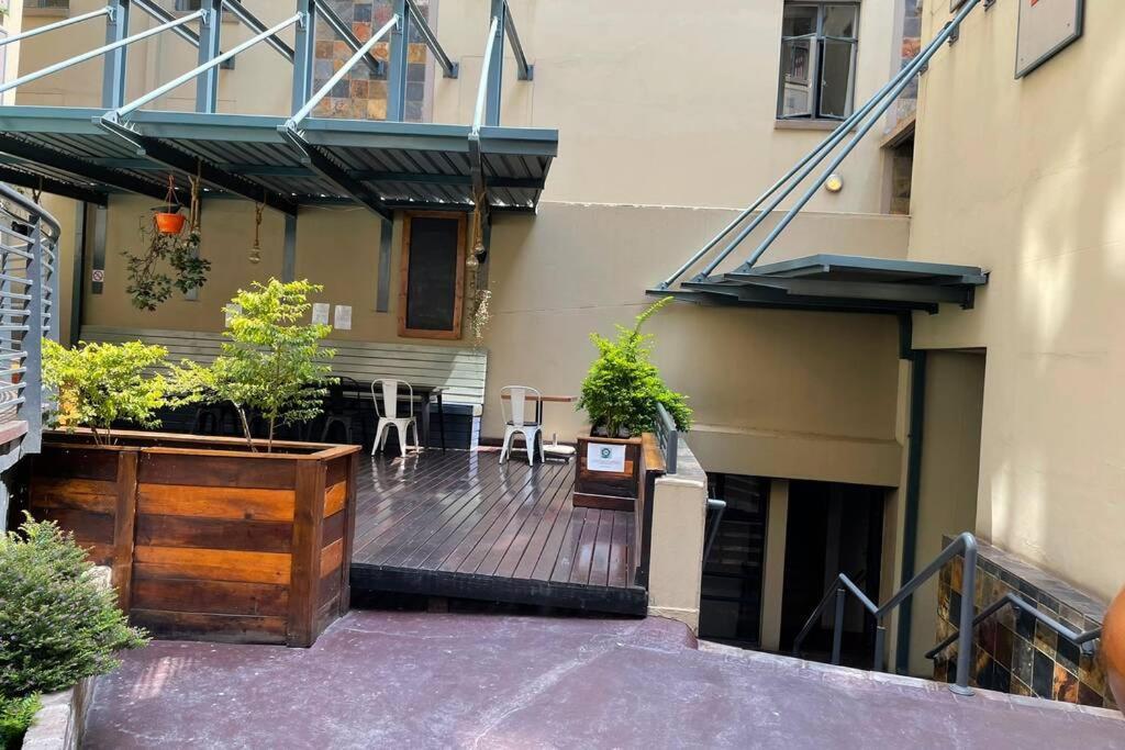 Cool & Easy Flat In The Heart Of Marshalltown 요하네스버그 외부 사진
